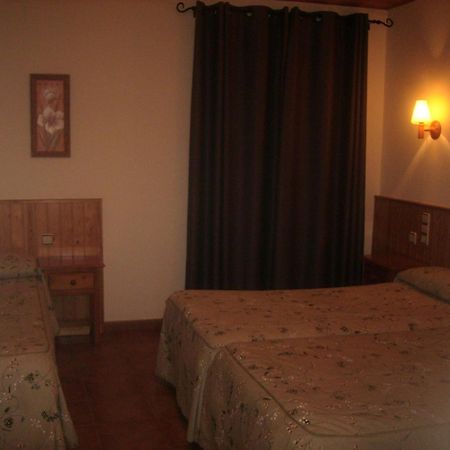 Hostal Pernalle Erill la Vall Luaran gambar
