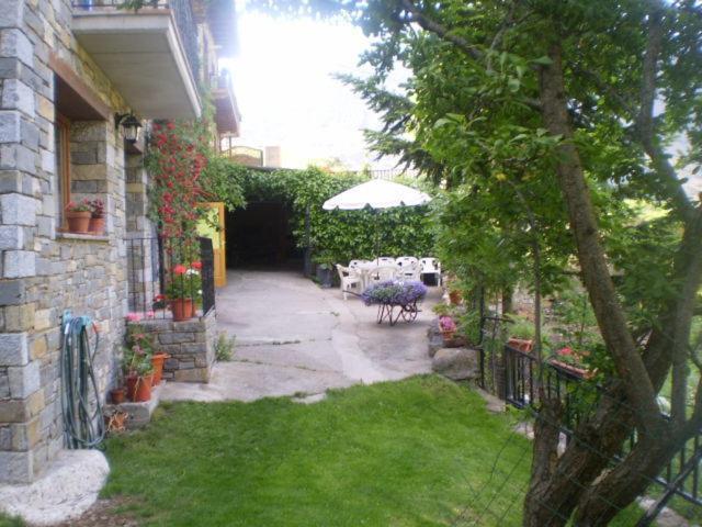 Hostal Pernalle Erill la Vall Luaran gambar