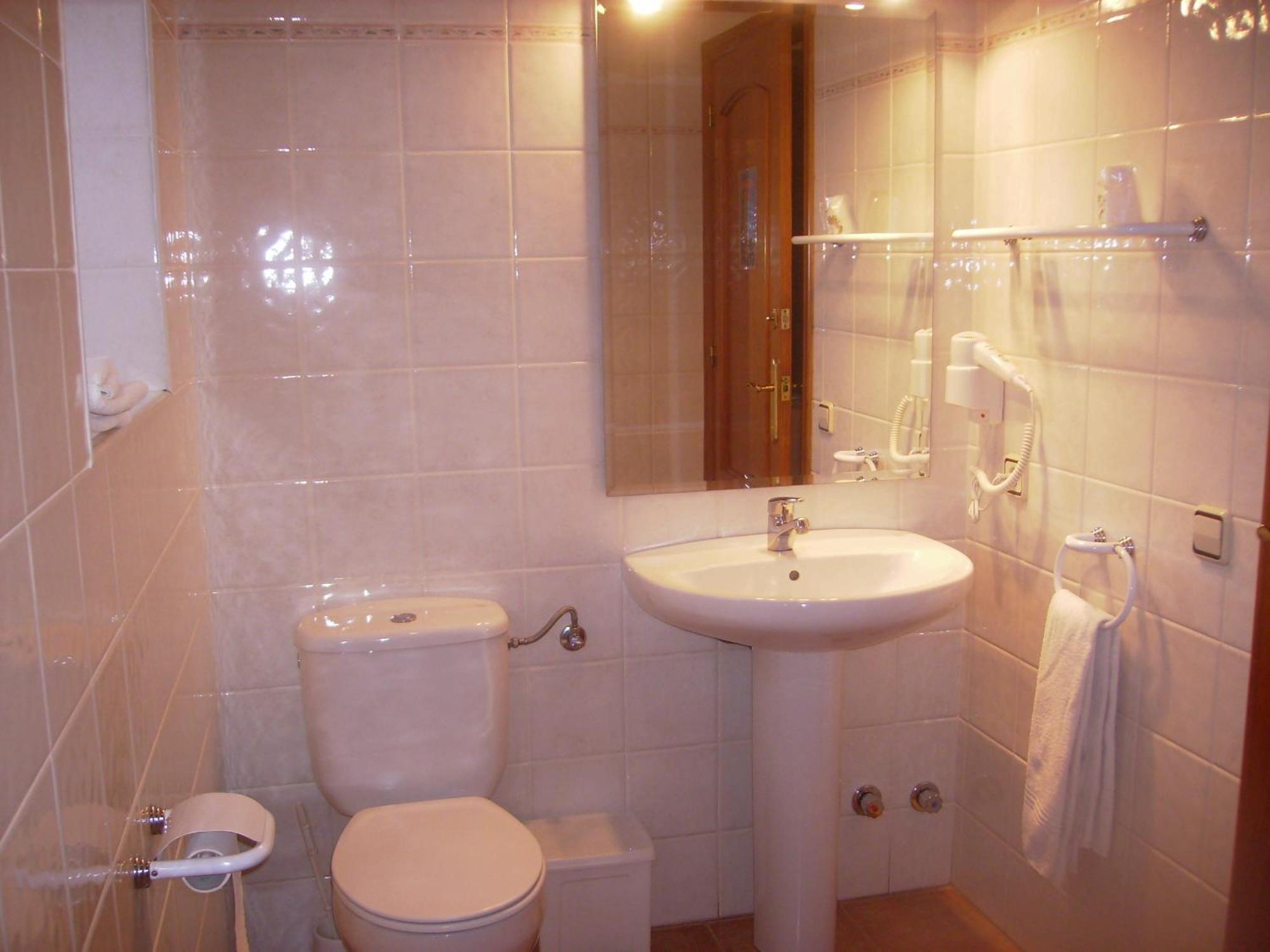 Hostal Pernalle Erill la Vall Luaran gambar
