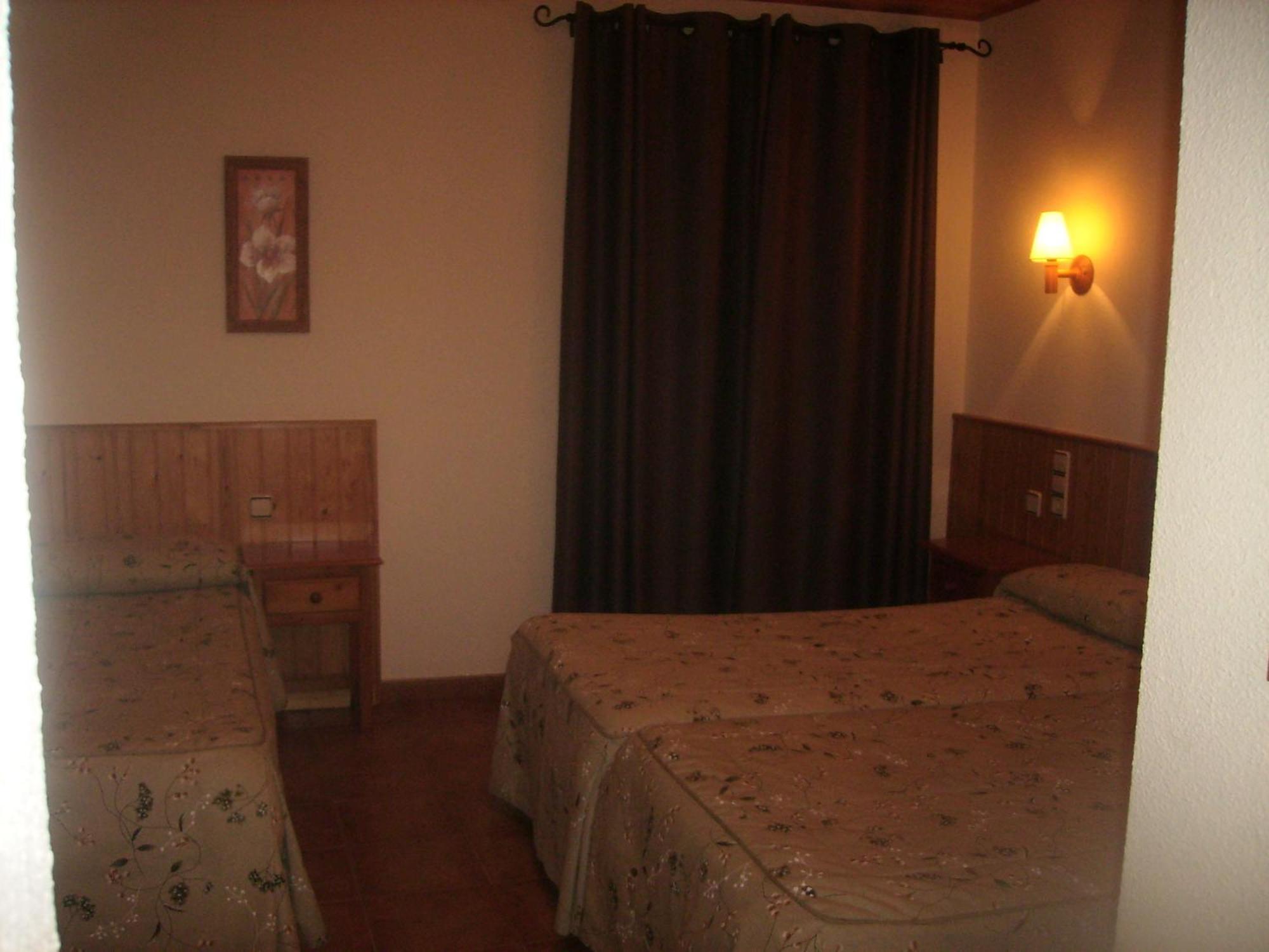 Hostal Pernalle Erill la Vall Luaran gambar