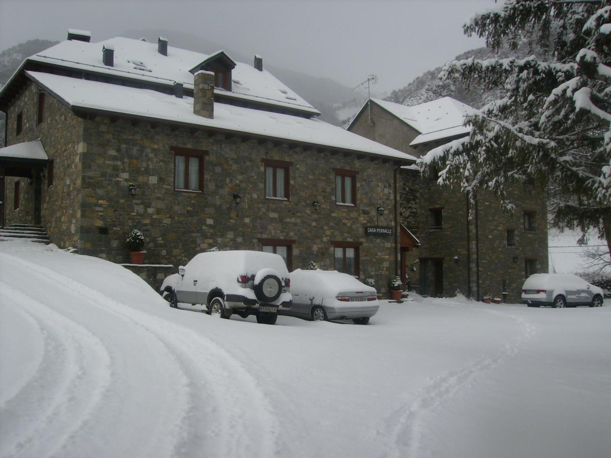 Hostal Pernalle Erill la Vall Luaran gambar