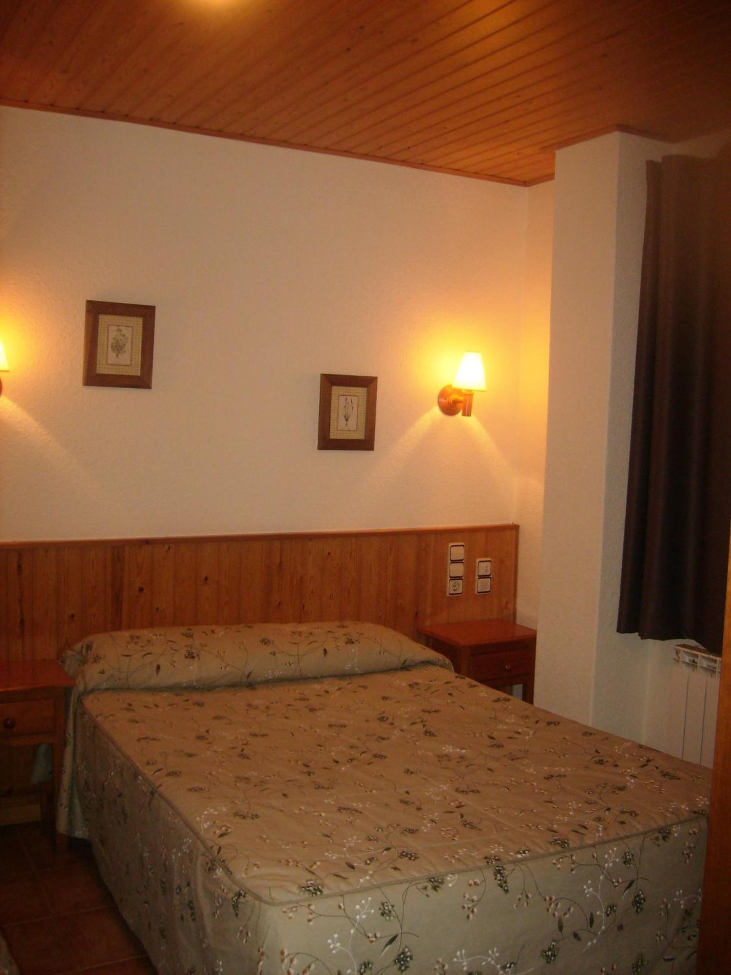 Hostal Pernalle Erill la Vall Luaran gambar