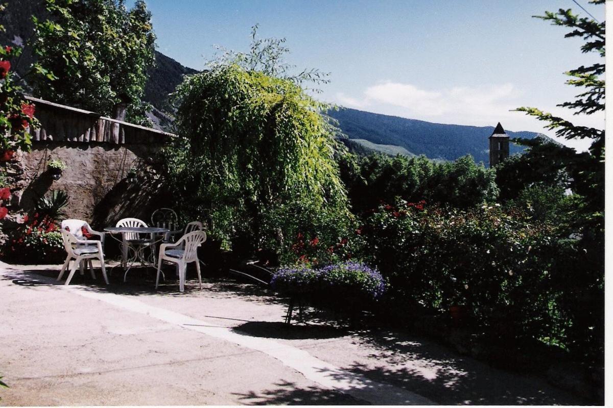 Hostal Pernalle Erill la Vall Luaran gambar