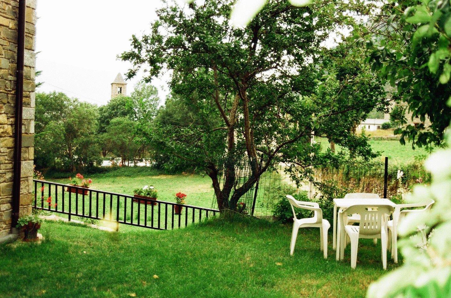 Hostal Pernalle Erill la Vall Luaran gambar