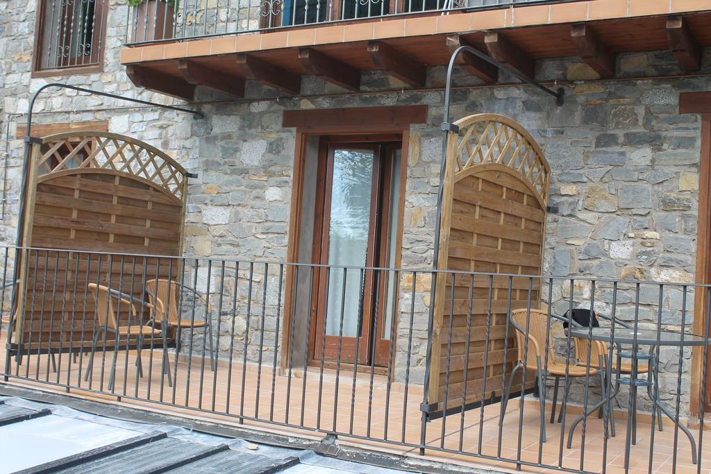 Hostal Pernalle Erill la Vall Luaran gambar